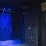 Henry & Hotel 5*