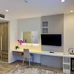 Henry & 5* Golem (Tirana)