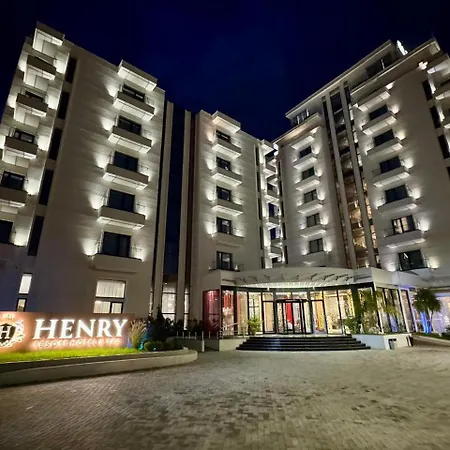 Henry & Hotel 5*