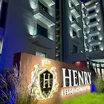 Henry & Hotell