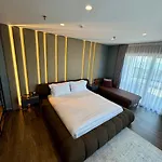 Henry & Hotell