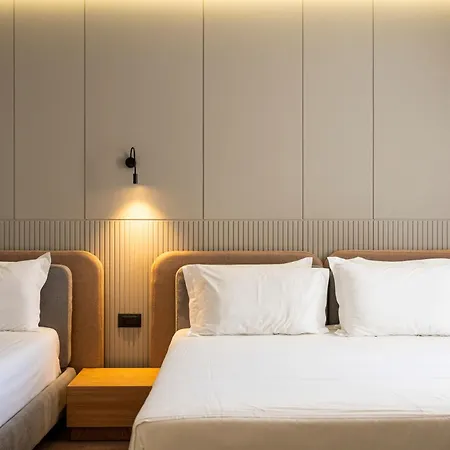 Henry & Hotel Golem (Tirana)