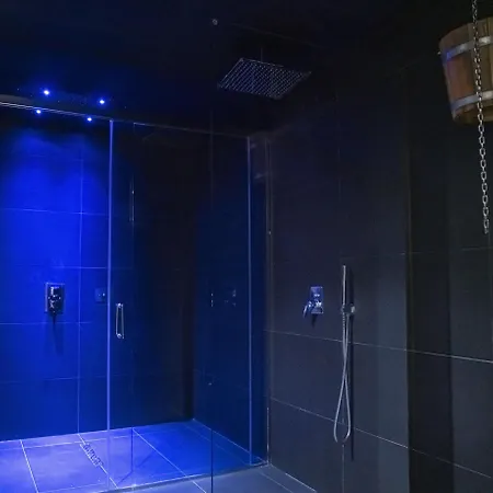 Henry & Hotel 5*