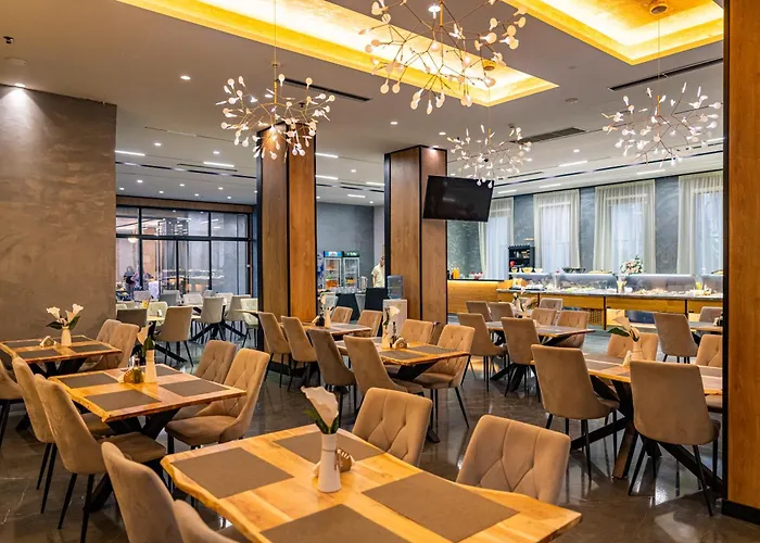 Henry & 5* Golem (Tirana)