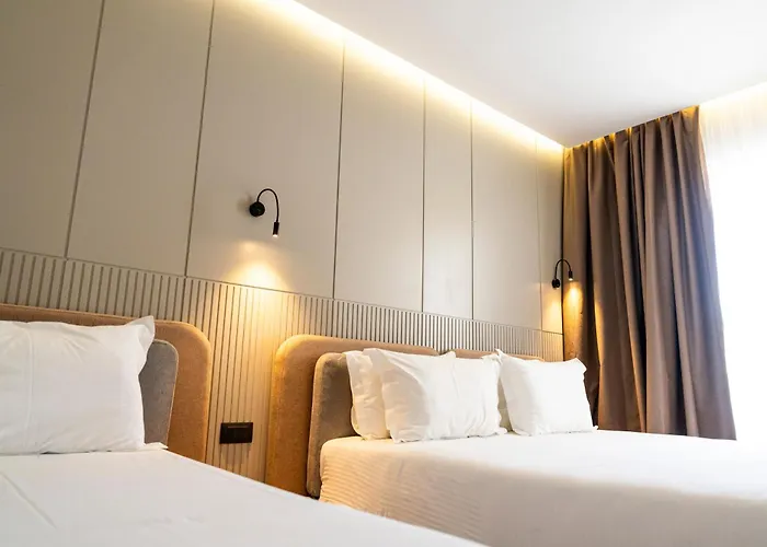 Henry & Golem (Tirana)