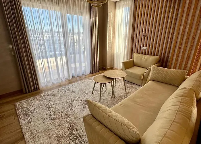 Hotel Henry & Golem (Tirana)