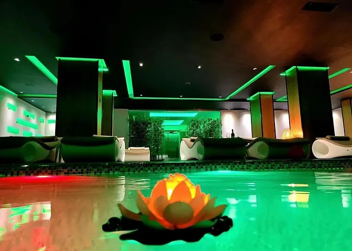 Henry & Golem (Tirana)